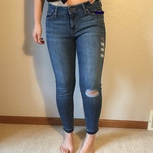 Levi Skinny Jeans Size 4 Tags Still On